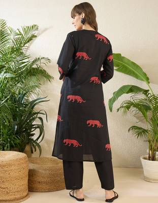 Black embroidered cotton kurta trouser set 3