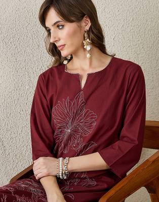 Burgundy embroidered cotton kurta trouser set 1
