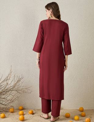 Burgundy embroidered cotton kurta trouser set 2