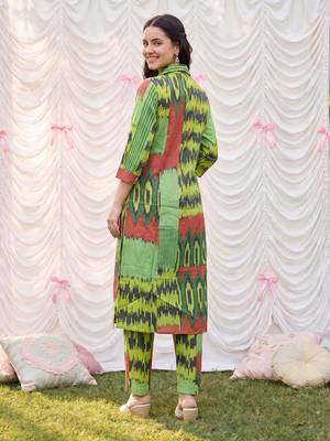 Green printed cotton kurta trouser set 3