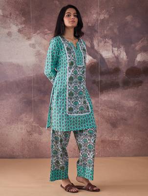 Green printed cotton kurta trouser set 3