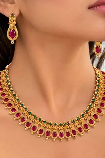 gold-plated stone necklace set with earrings
