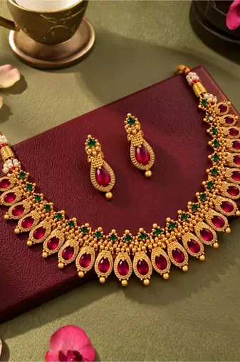 gold-plated stone necklace set with earrings