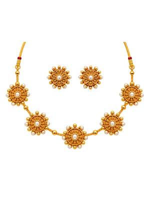 gold-plated pearl floral necklace set with stud earrings 3