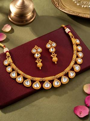 gold-plated copper white kundan necklace set with drop earrings 2