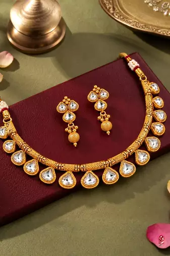 gold-plated copper white kundan necklace set with drop earrings