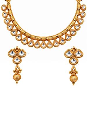 gold-plated copper white kundan necklace set with drop earrings 3