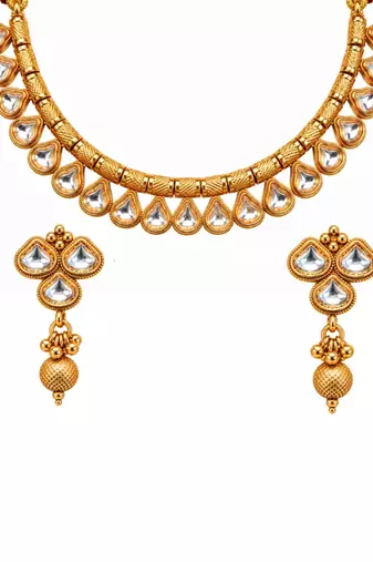 gold-plated copper white kundan necklace set with drop earrings