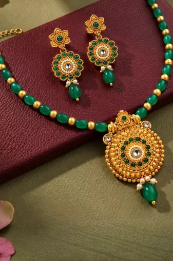 gold-plated copper green bead necklace set with statement pendant