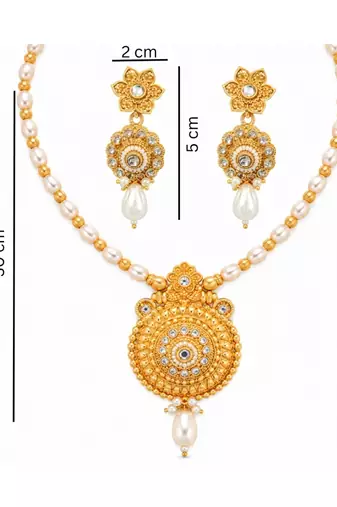 gold-plated copper pearl bead necklace set with statement pendant