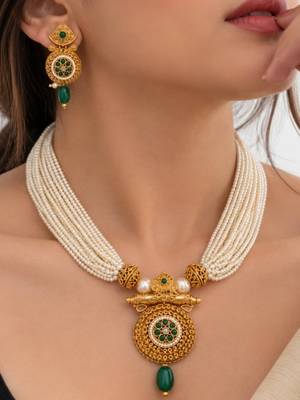 gold-plated copper multi-pearl necklace set with stone pendant 1