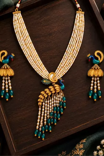 gold-plated copper pearl layered peacock pendant necklace set