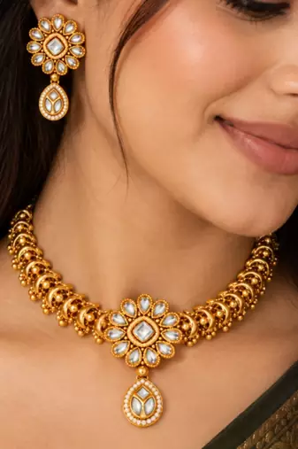 gold-plated copper white kundan floral choker necklace set