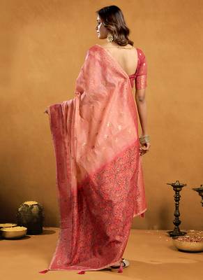 peach cotton blend saree with zari jhallar & rich pallu 3