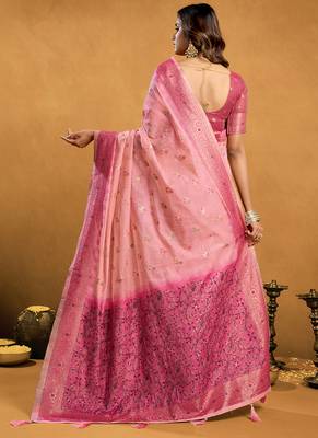 baby pink cotton blend saree with zari jhallar & rich pallu 3