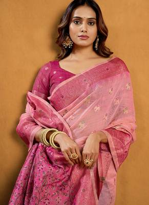 baby pink cotton blend saree with zari jhallar & rich pallu 5