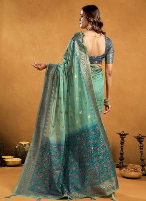 powder blue cotton blend saree with zari jhallar & rich pallu 3