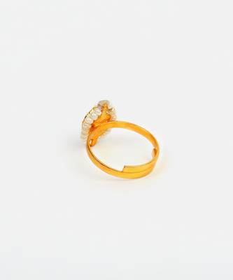 Gold plated kundan green halo ring 4