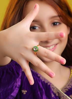 Gold plated kundan green halo ring 1