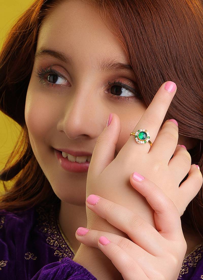 Gold plated kundan green halo ring