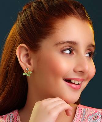 Gold plated kundan green cluster earrings 1