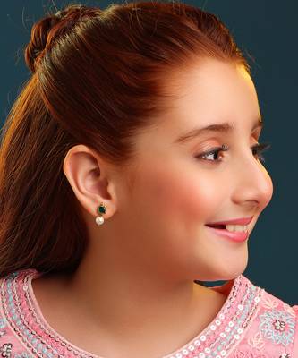 Gold plated kundan green stud earrings 1