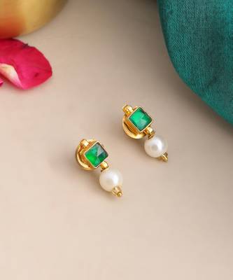 Gold plated kundan green stud earrings 3