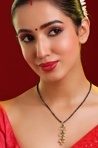 Gold plated beaded kundan green stone mangalsutra