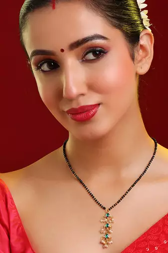 Gold plated beaded kundan green stone mangalsutra