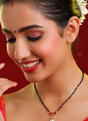 Gold plated kundan beaded red stone mangalsutra 1