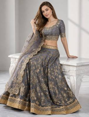 GREY SEQUINS & EMBROIDERED ART SILK FESTIVAL LEHENGA CHOLI SET 4