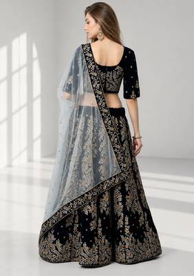 NAVY BLUE ZARI EMBROIDERED VELVET FESTIVAL LEHENGA CHOLI SET 2