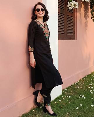 Black embroidered viscose rayon kurta trouser set 2