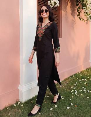 Black embroidered viscose rayon kurta trouser set 4
