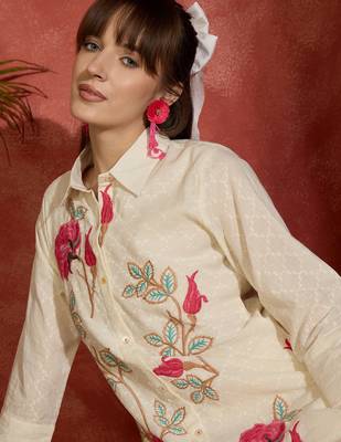Off white embroidered pure cotton kurta trouser set 1