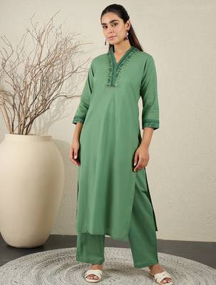 Green embroidered pure cotton kurta trouser set 4