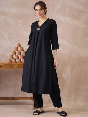 Black printed liva kurta trouser set 4
