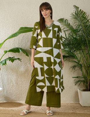 Green printed pure cotton kurta trouser set 4