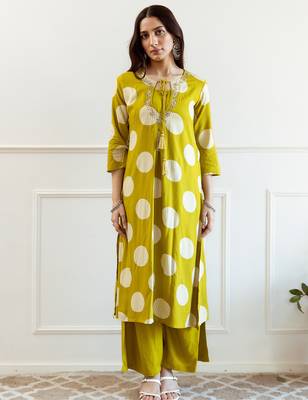 Green embroidered viscose rayon kurta trouser set 4