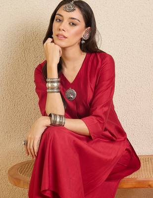 Maroon printed liva kurta trouser set 2