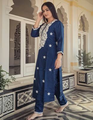 Teal embroidered viscose rayon kurta trouser set 4
