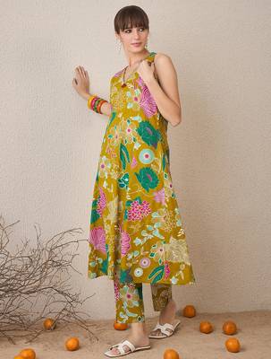 Yellow printed pure cotton kurta trouser set 4