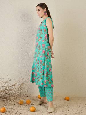 Green printed pure cotton kurta trouser set 4