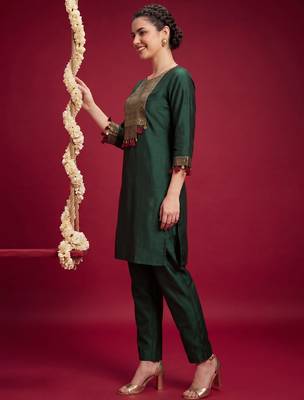 Green printed liva kurta trouser set 4
