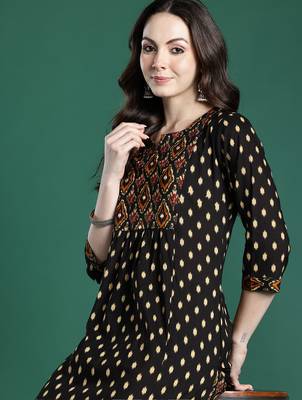 Black printed pure cotton kurta trouser set 1