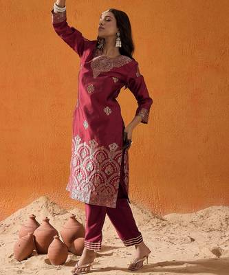 Maroon printed polyester kurta trouser set 4