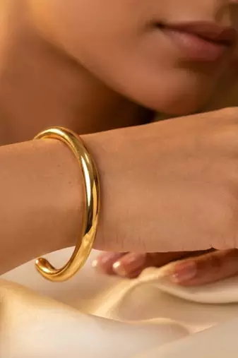 Grace Line Collection Plain Gold Plated Bracelets