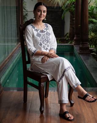 White printed pure cotton kurta trouser set 1
