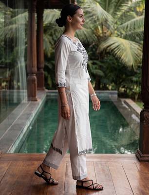 White printed pure cotton kurta trouser set 3