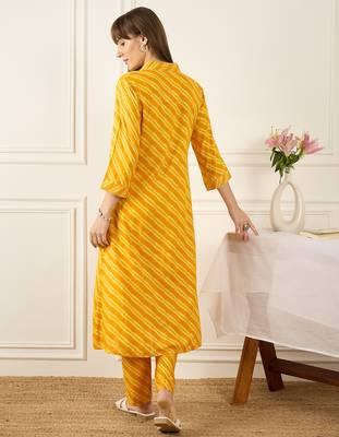 Mustard printed viscose rayon kurta trouser set 3